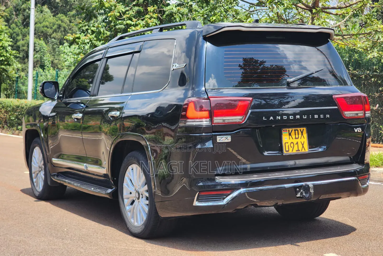 Toyota Land Cruiser 4.6 V8 ZX 2017 Black