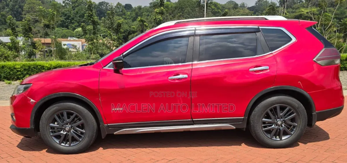 Nissan X-Trail 2016 Red