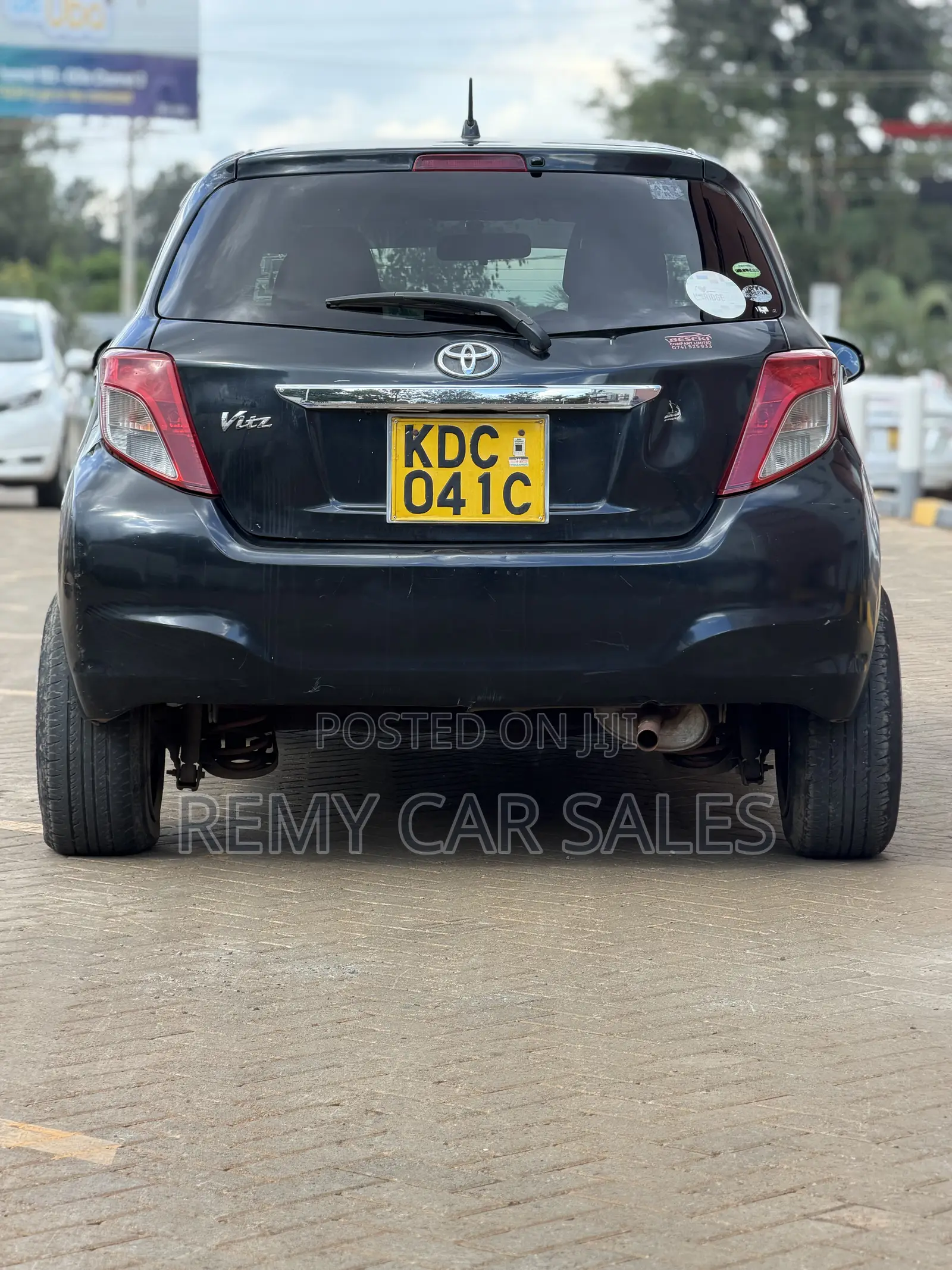 Toyota Vitz 2013 Black