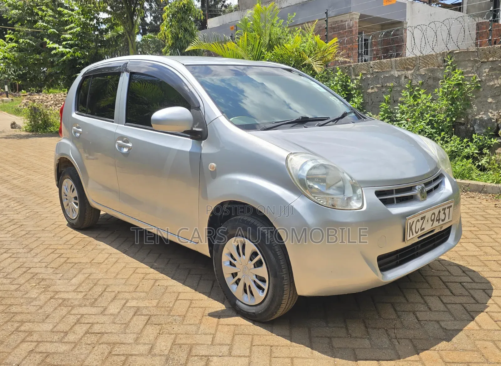 Toyota Passo 2013 Silver