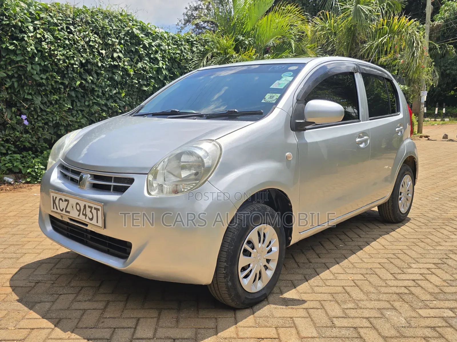 Toyota Passo 2013 Silver
