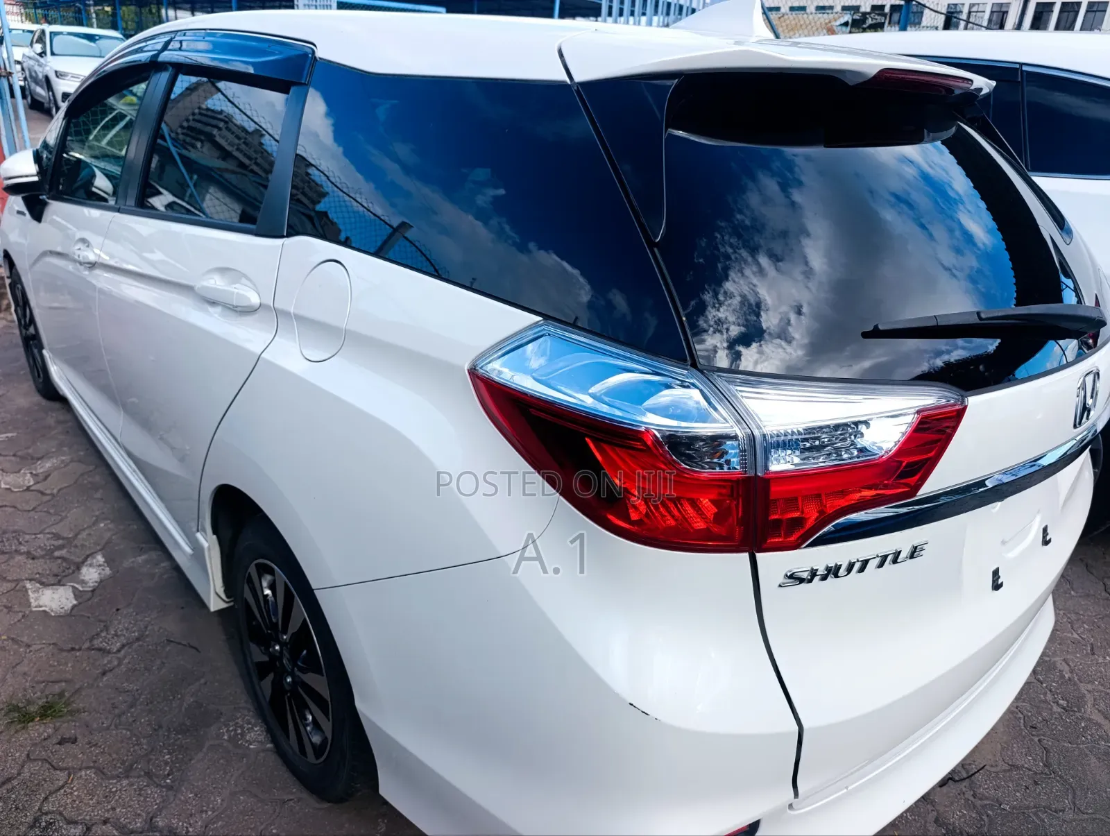 Honda Fit Shuttle 1.5 Hybrid 2WD 2019 Off white