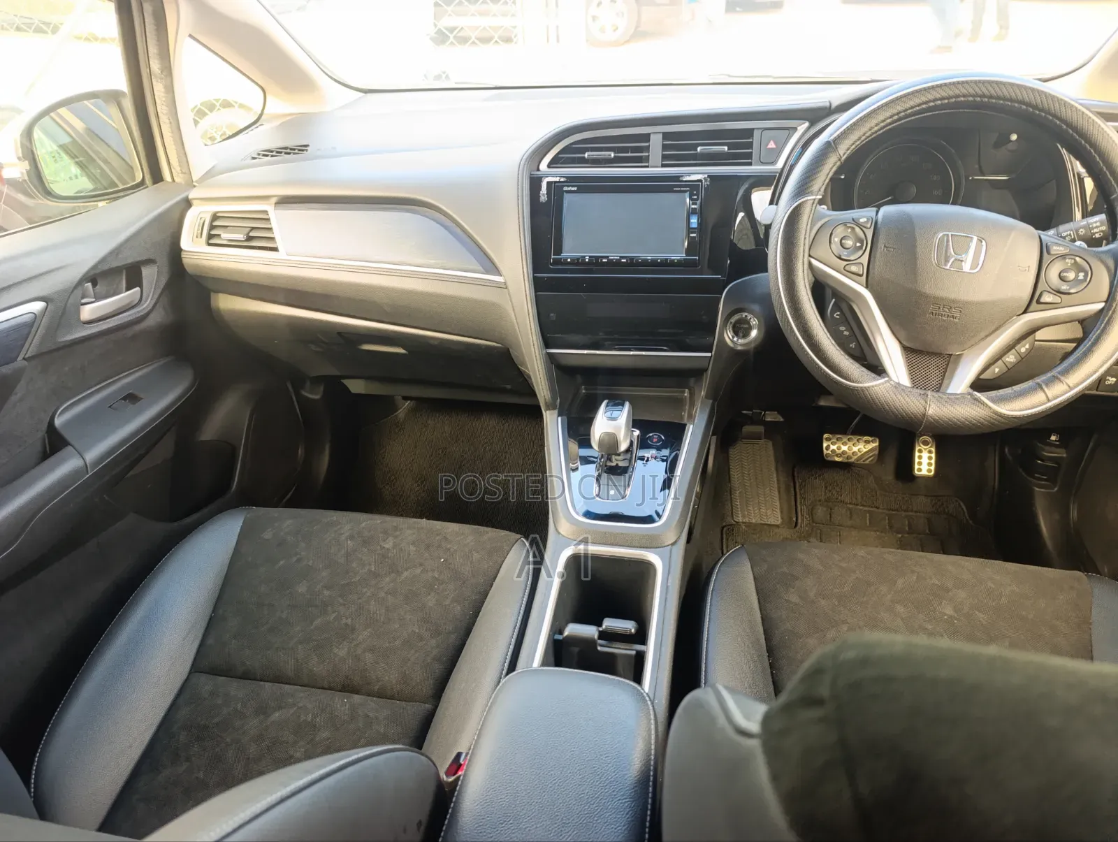 Honda Fit Shuttle 1.5 Hybrid 2WD 2019 Off white