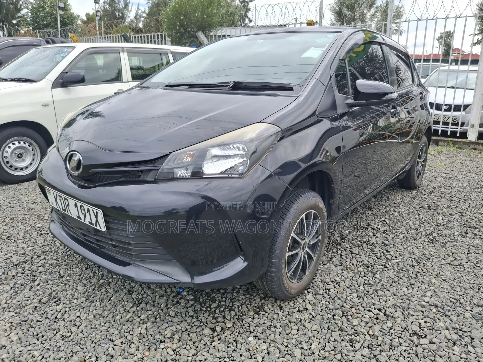 Toyota Vitz 2017 Black