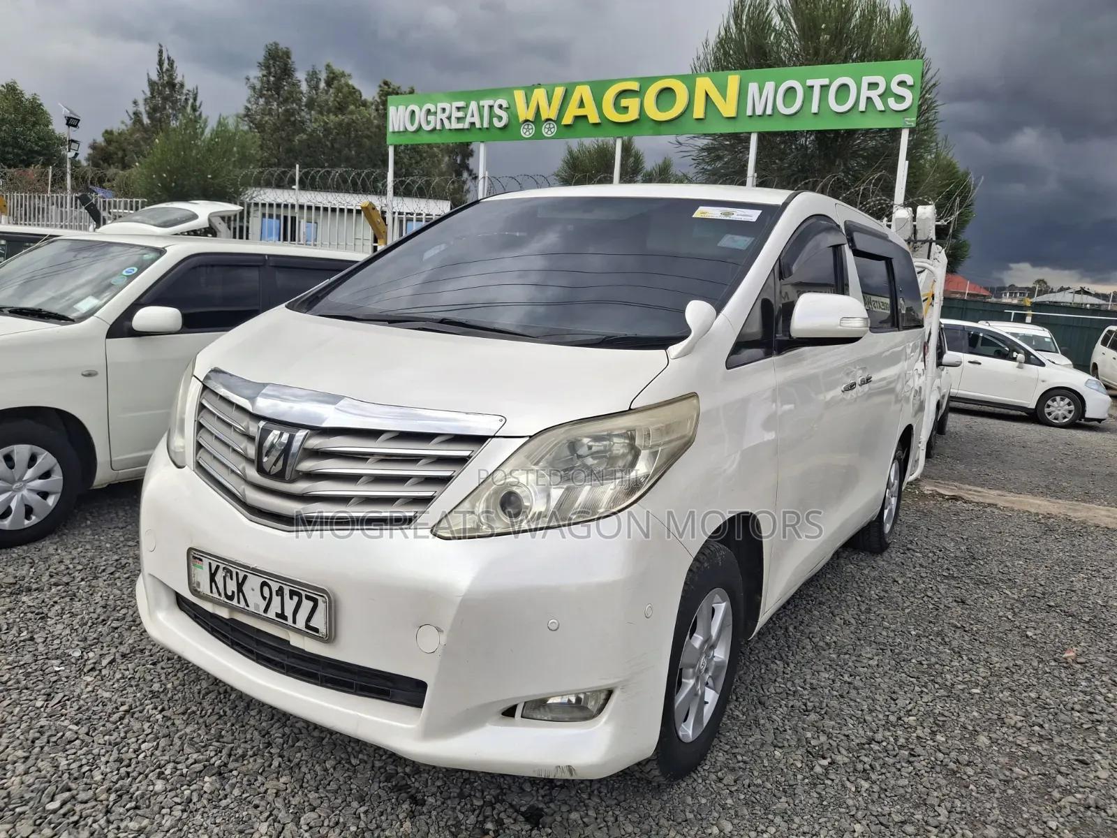 Toyota Alphard 2010 White