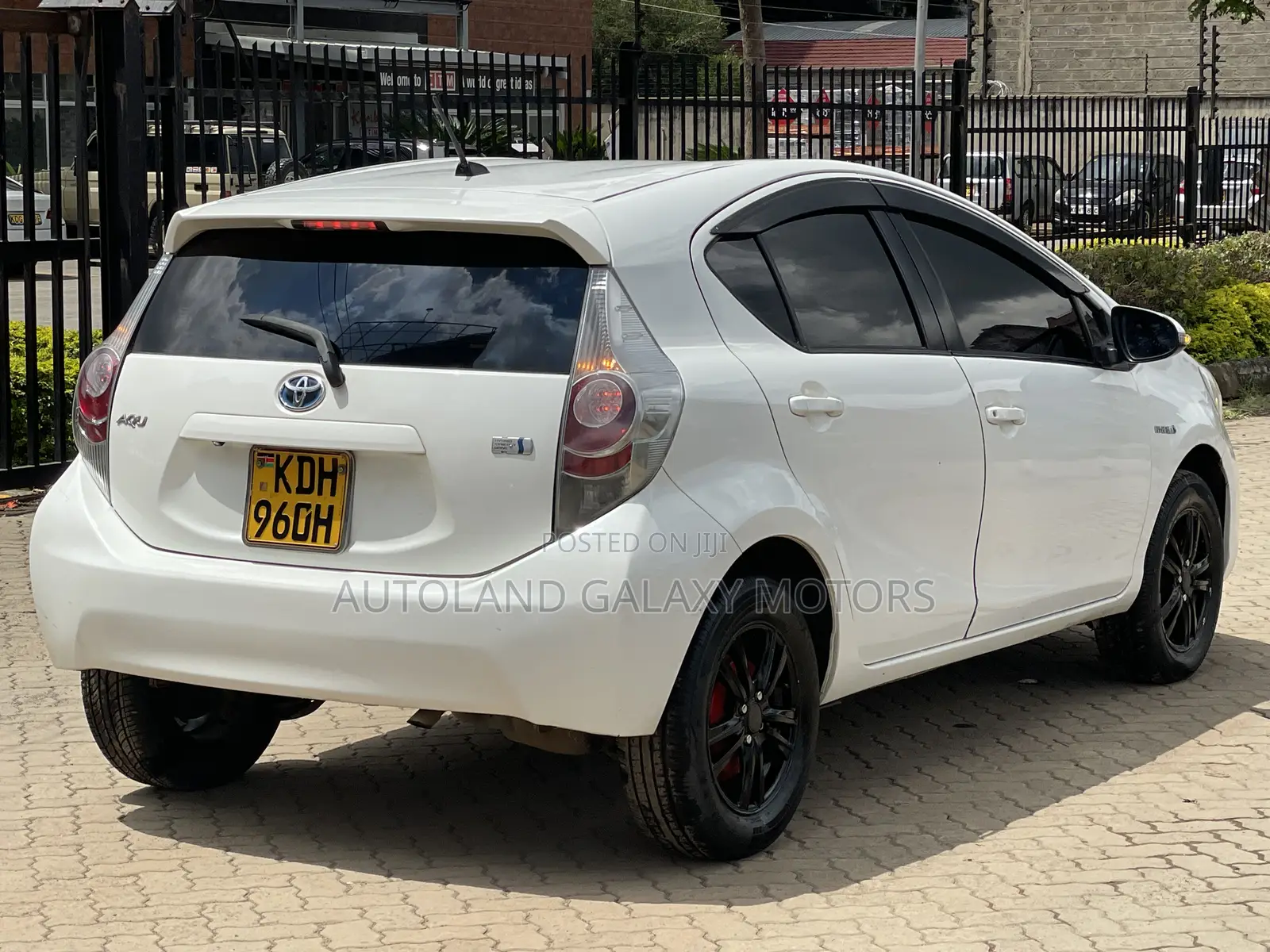 Toyota Aqua 2015 White