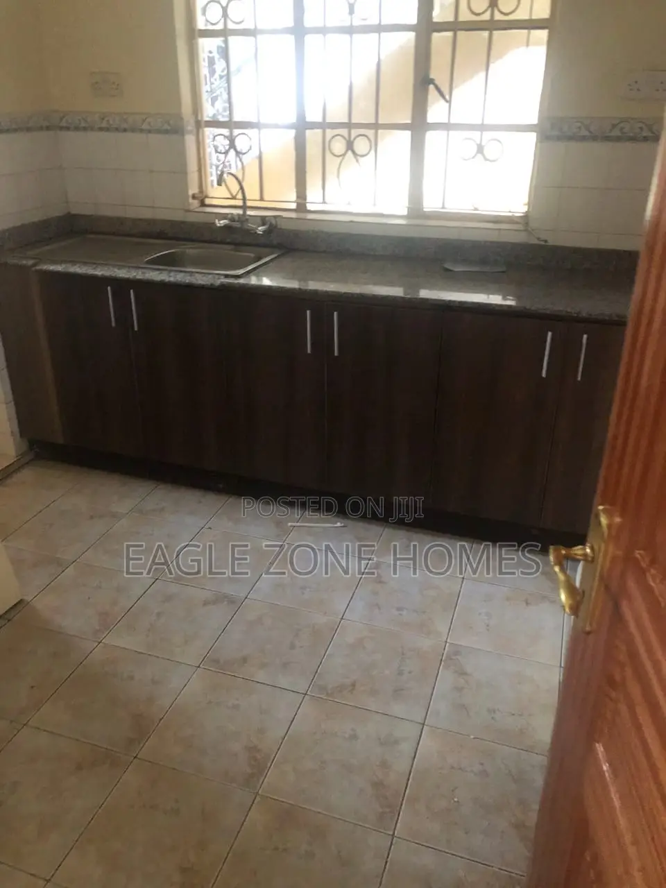 3bdrm Apartment in First Parklands for rent