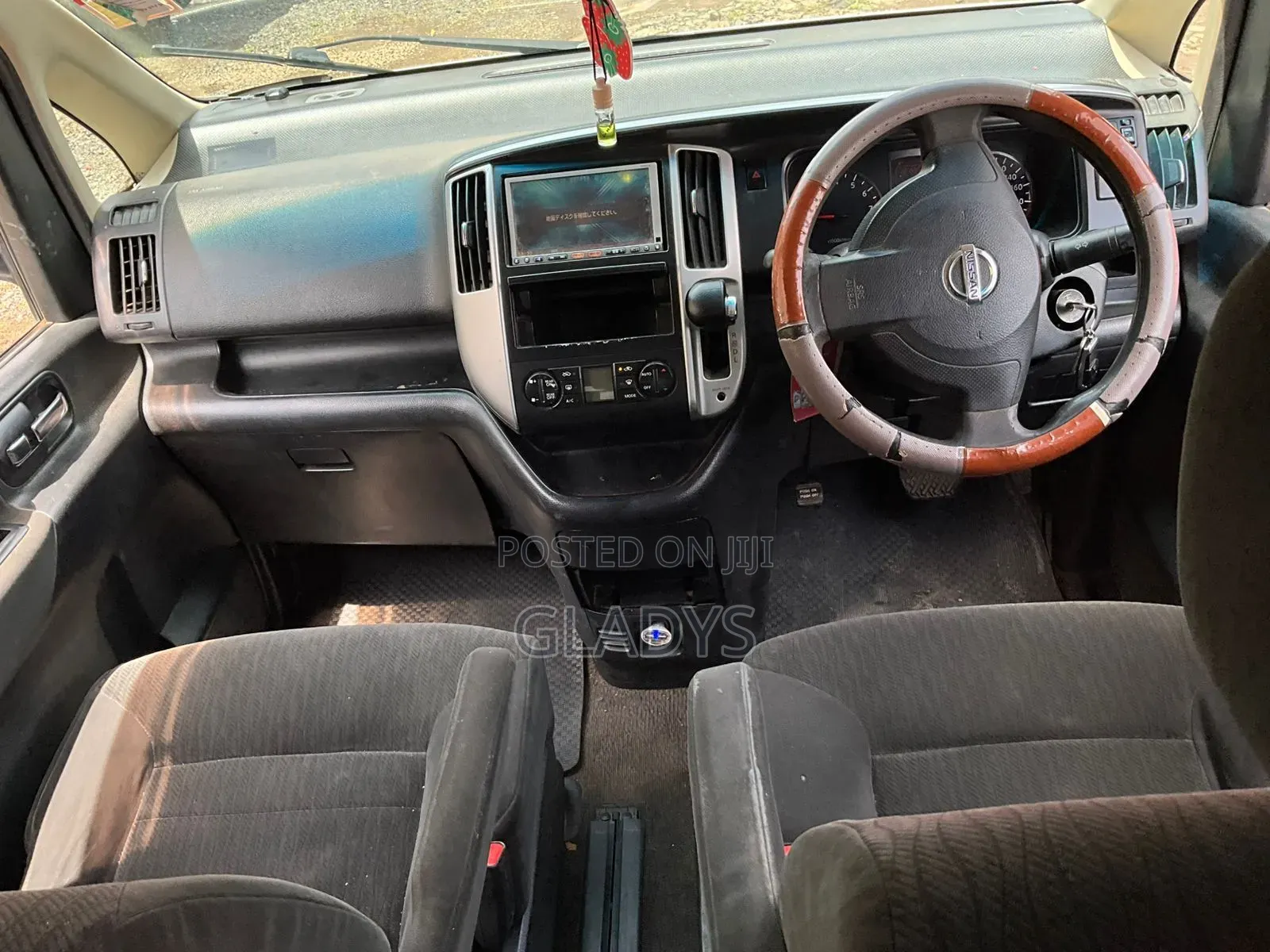Nissan Serena 2008 Silver