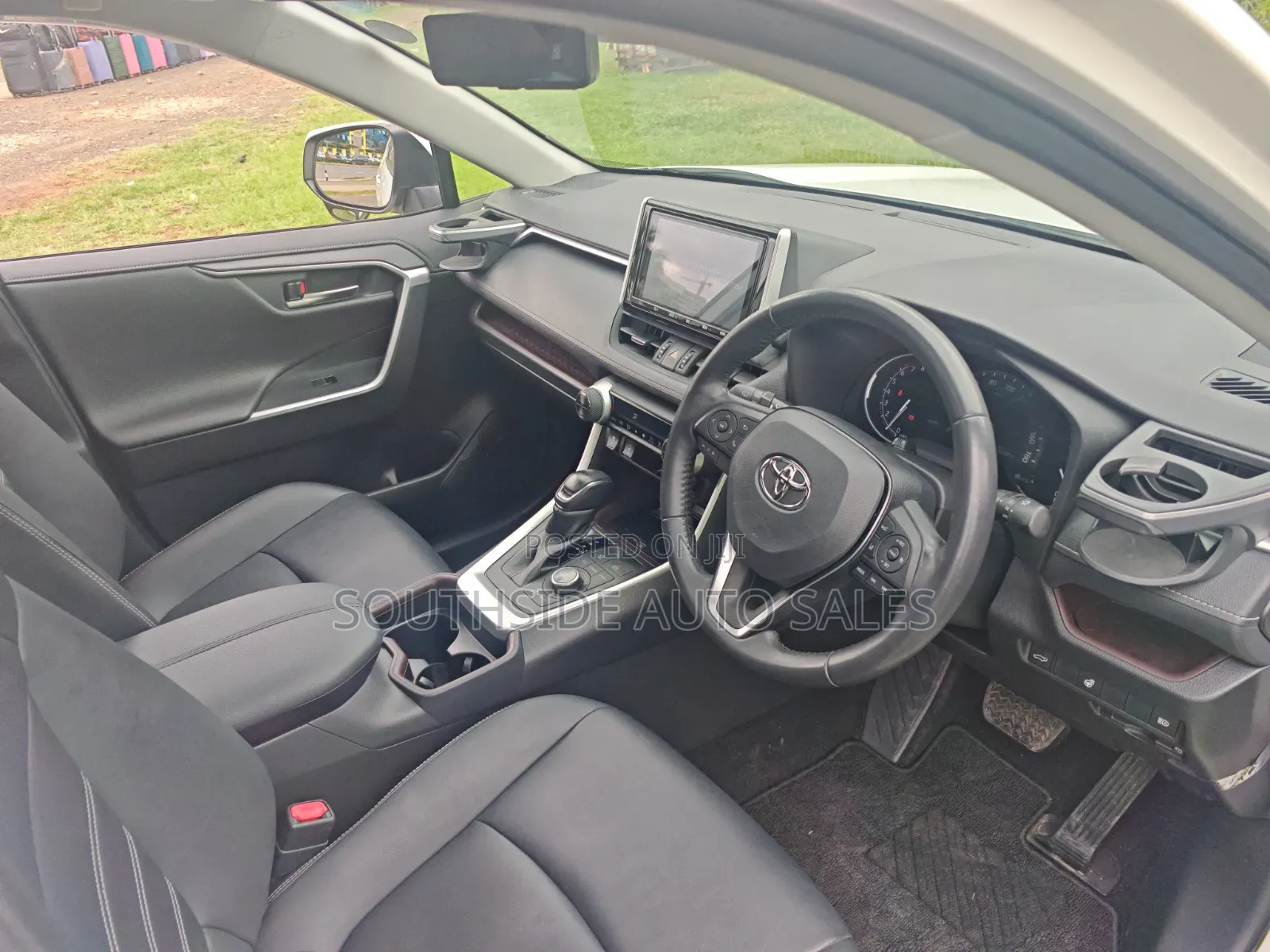 Toyota RAV4 XLE Premium AWD 2019 Pearl