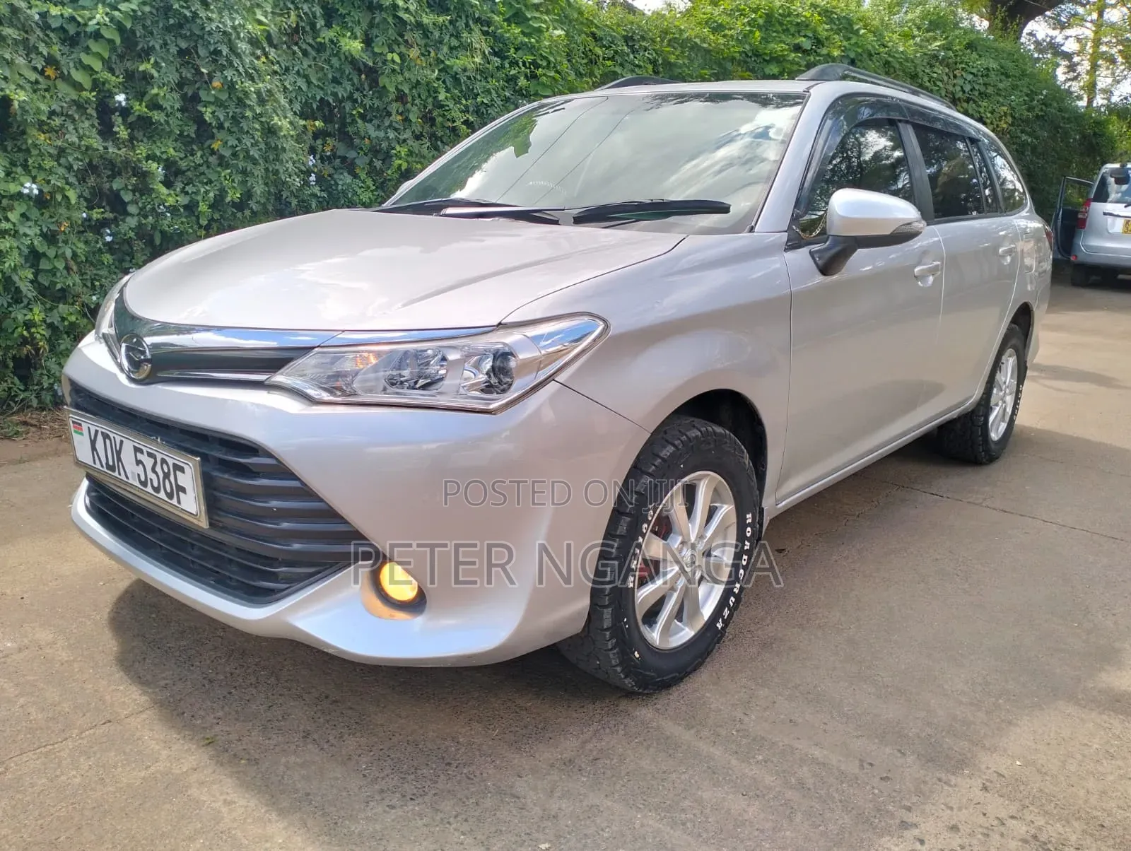 Toyota Corolla Fielder 1.5 Petrol FWD 2015 Silver
