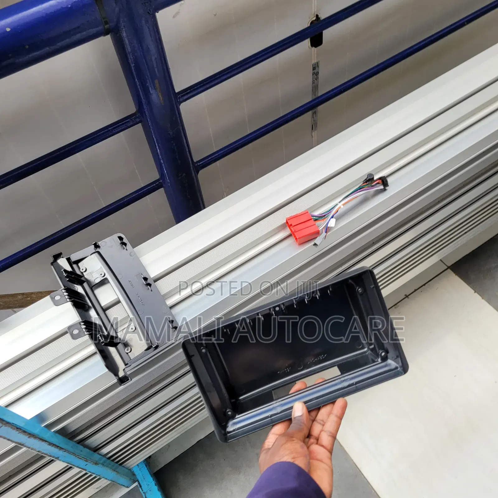 Mazda 2 / Mazda Demio 9" Radio Console Frame With Canbus Wiring