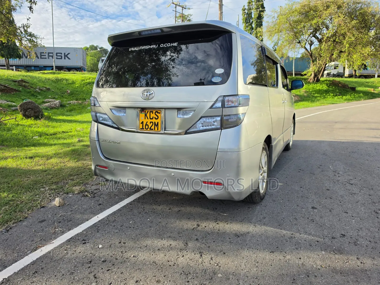 Toyota Vellfire 2012 Silver