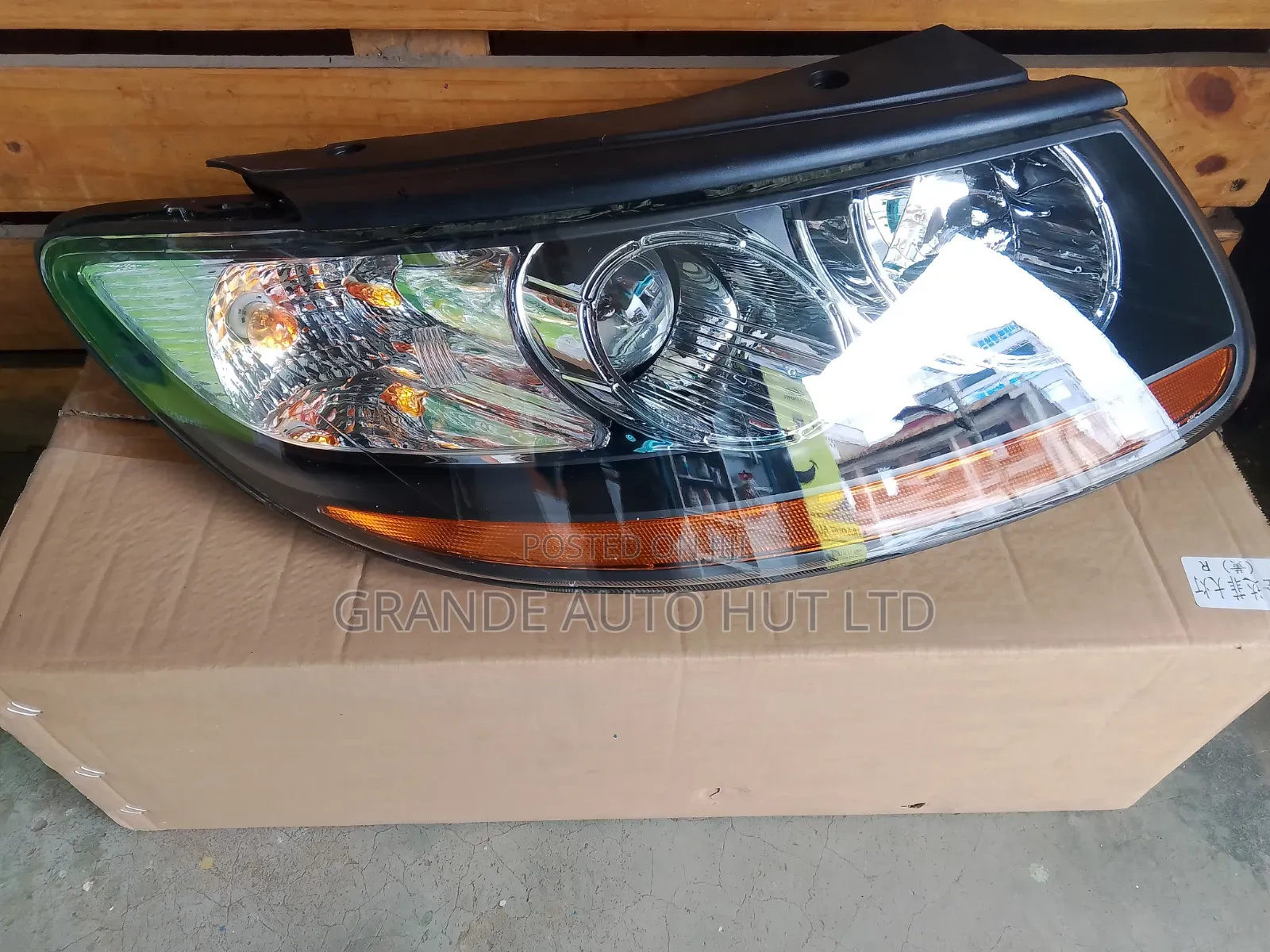 Head Lamp Right Hand Hyundai Santa Fe 2008