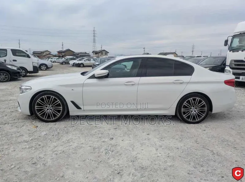 BMW 523i 2019 White