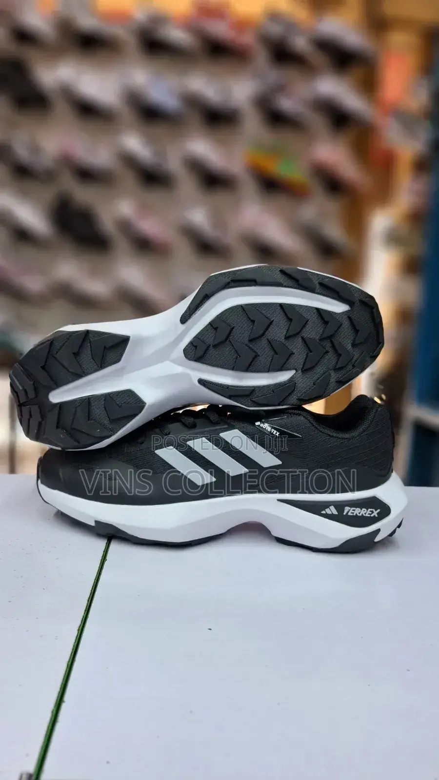 *Adidas Terrex Go-Tex-Trainer (Black White"
