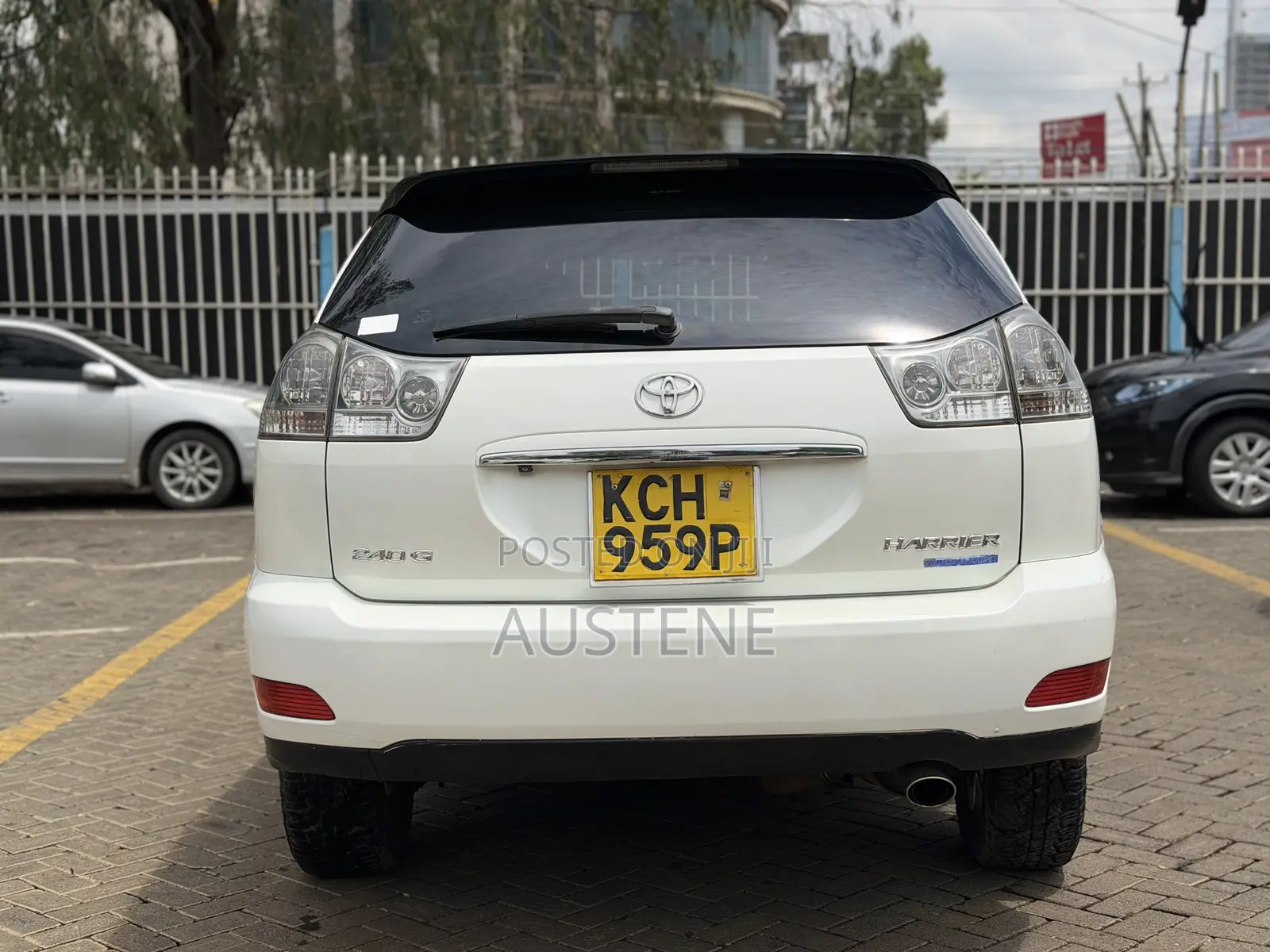 Toyota Harrier 2009 White