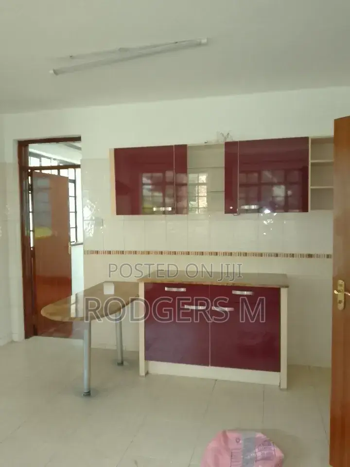 4bdrm Townhouse / Terrace in Muthangari for rent