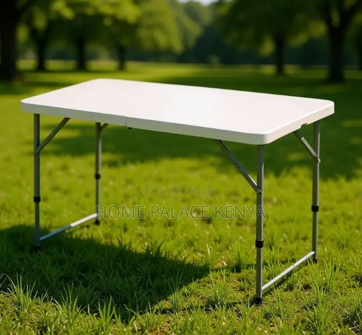 Outdoor Table: Portable Plastic Folding Dining Table