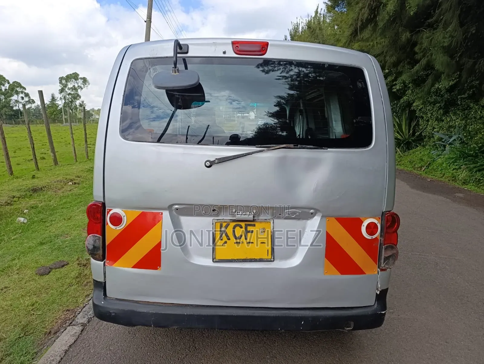 Nissan NV200 2010 Silver