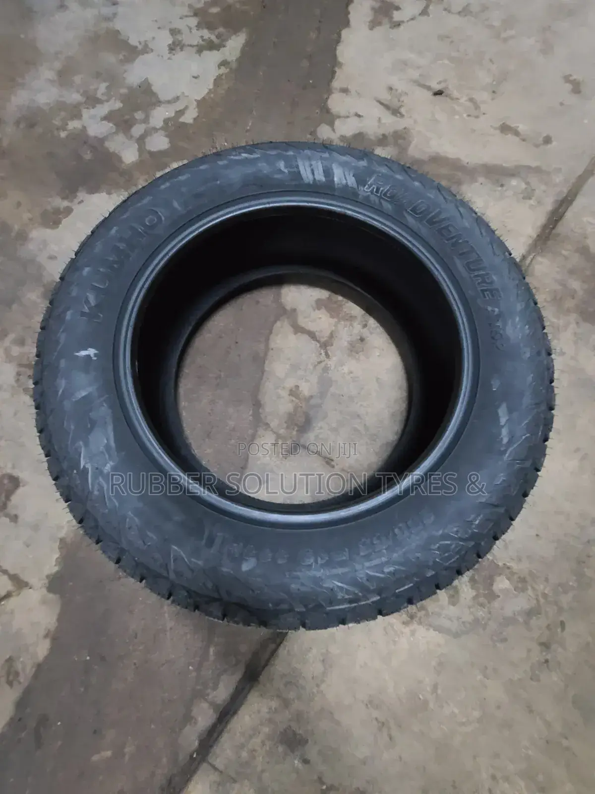 255/55r19 Kumho Tyres 111h X/L Road Venture a/T52