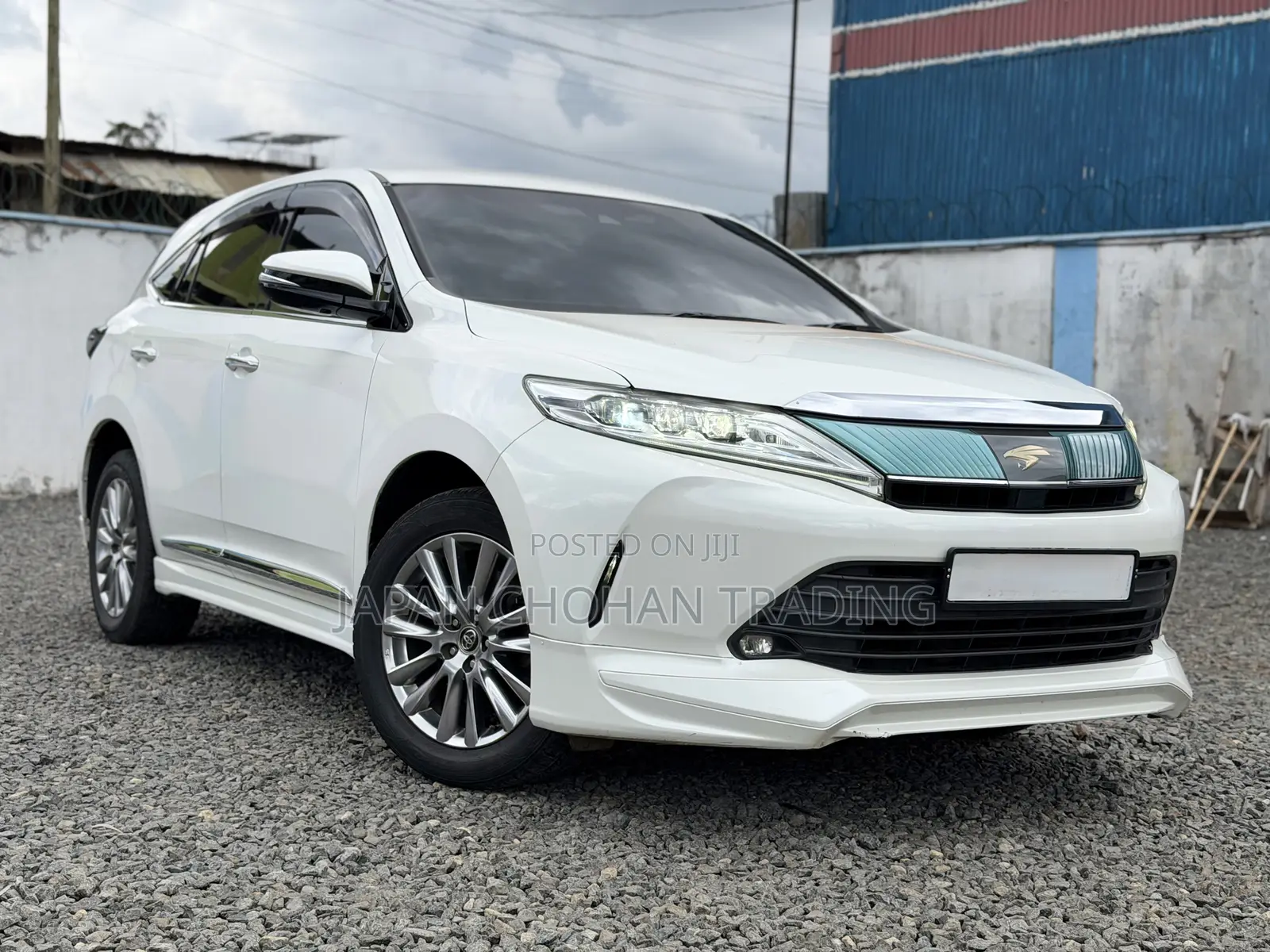 Toyota Harrier 2.0 2018 White