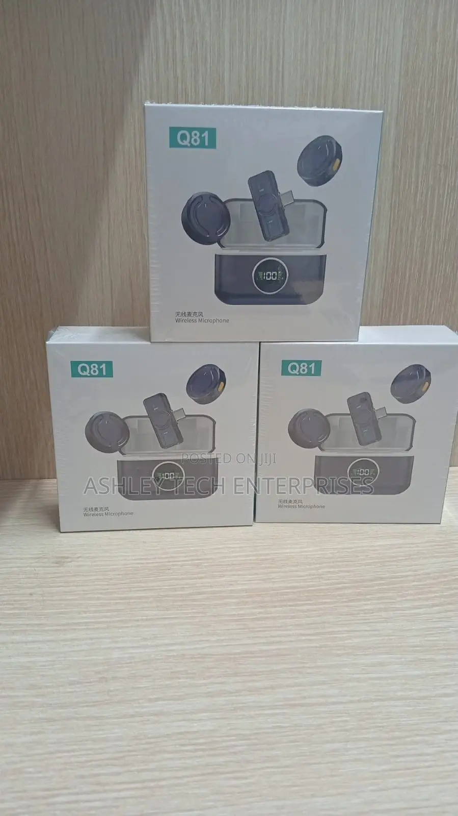 Q81 Wireless Lavalier Microphone for Content Creators