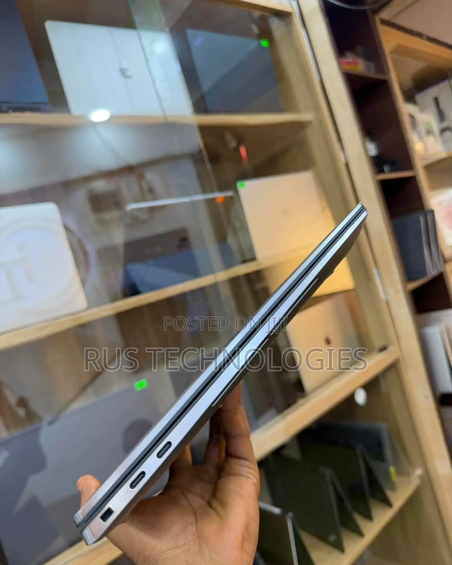 Laptop Dell Precision 5560 16GB Intel Core i9 SSD 512GB