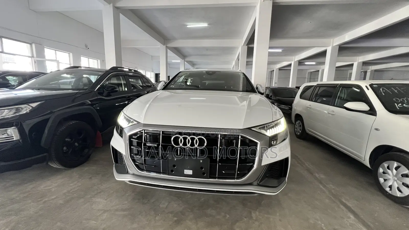 Audi Q8 55 Premium AWD quattro 2020 Pearl
