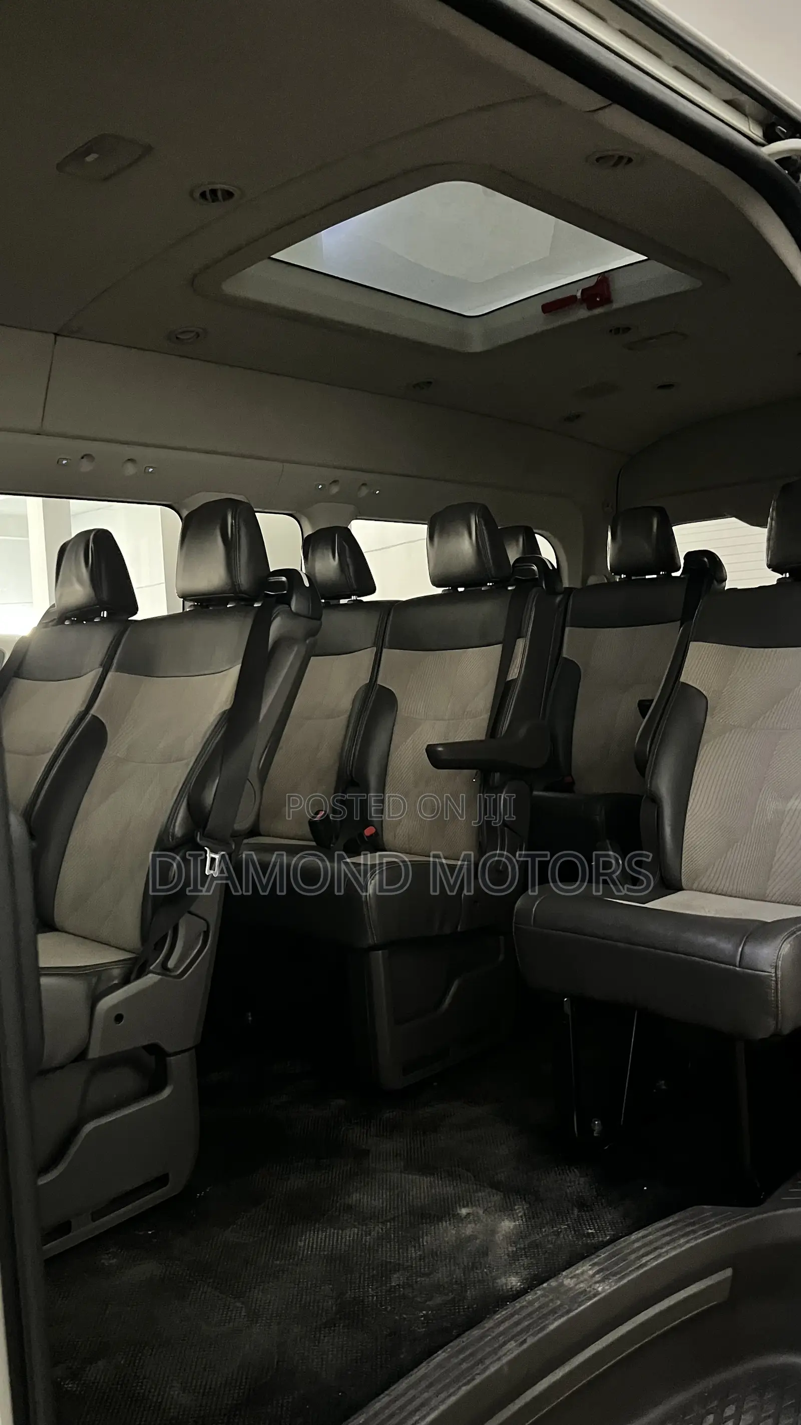Toyota HiAce 2019 White