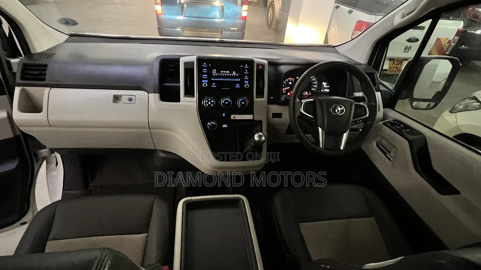 Toyota HiAce 2019 White