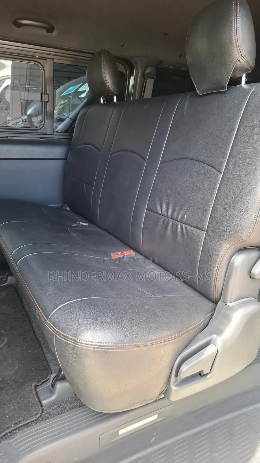 Toyota HiAce 2019 Blue