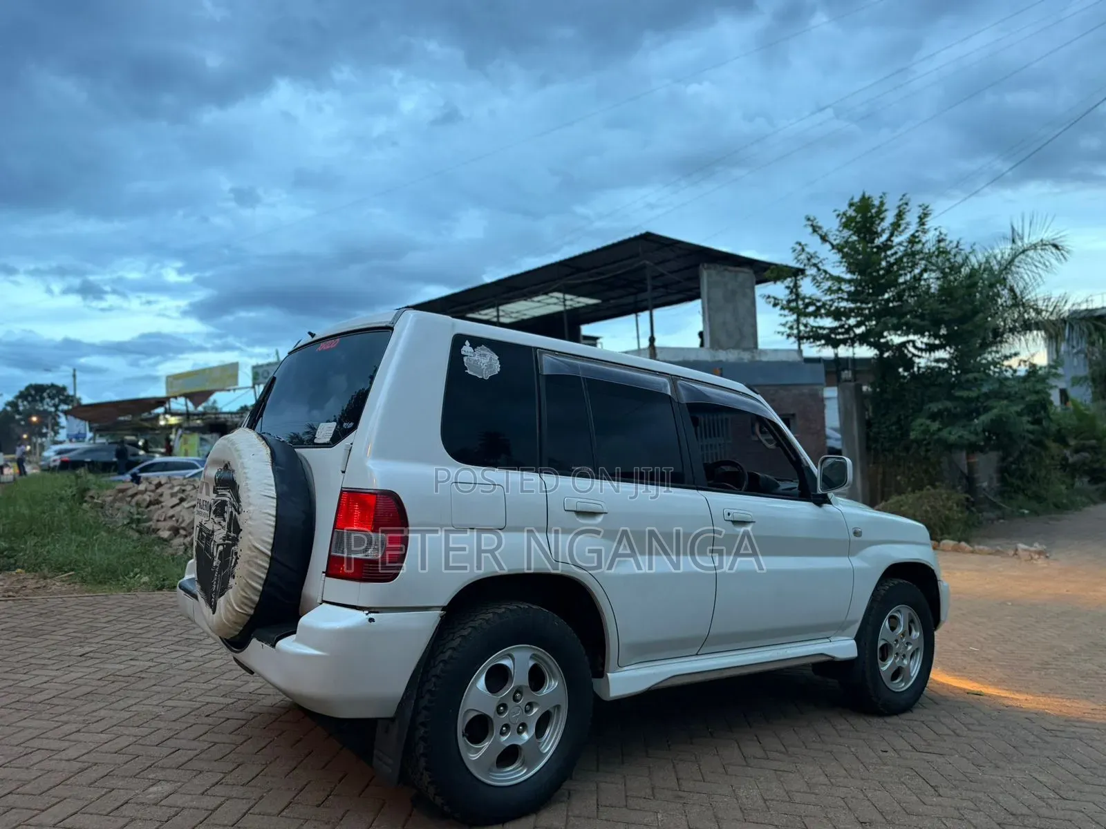 Mitsubishi Pajero IO 2003 White