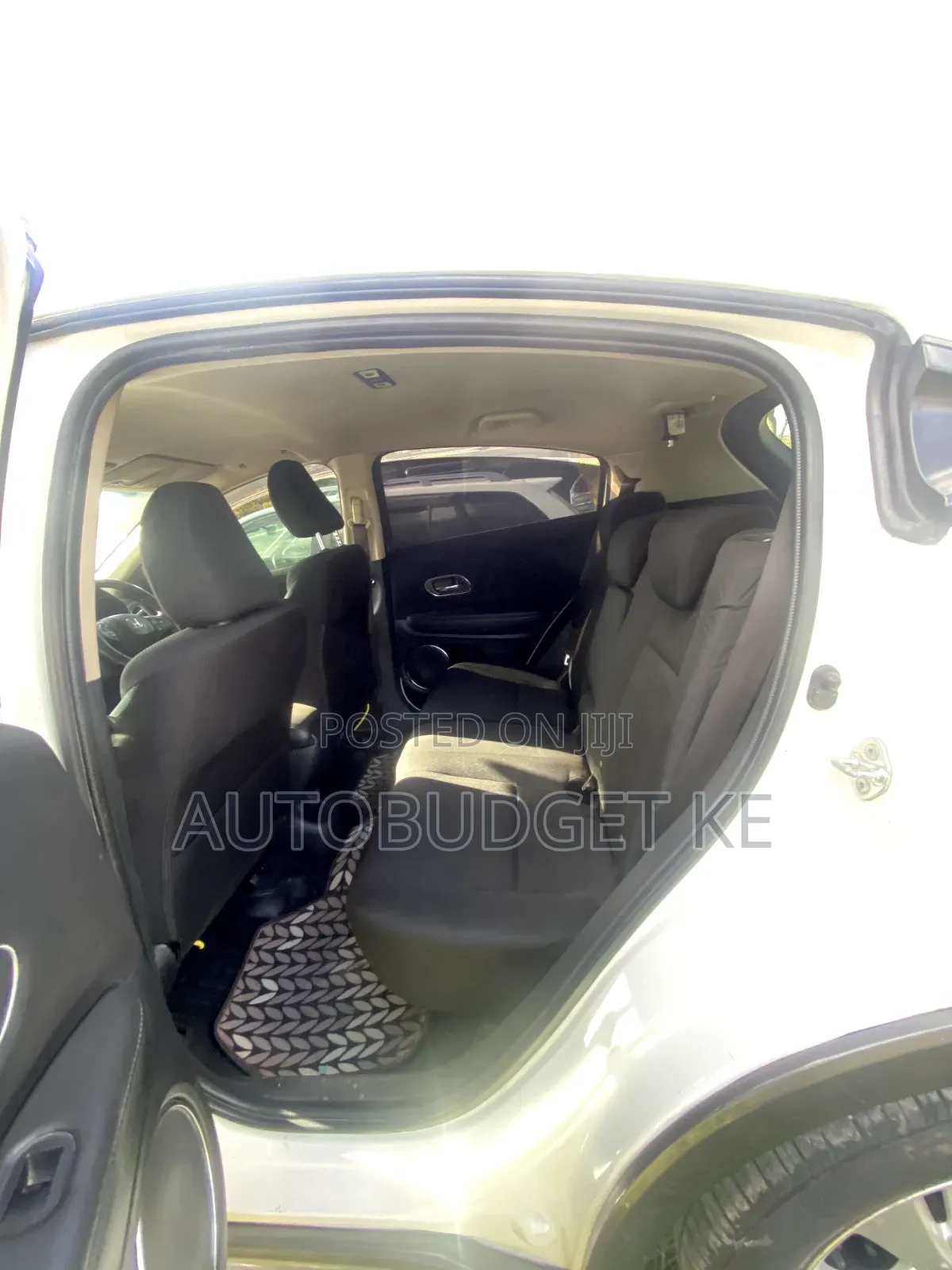 Honda Vezel 1.5 Hybrid 2WD 2016 White