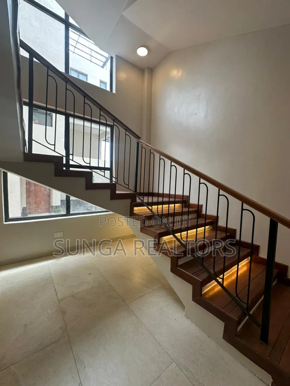 5bdrm House in Manyani, Muthangari for rent