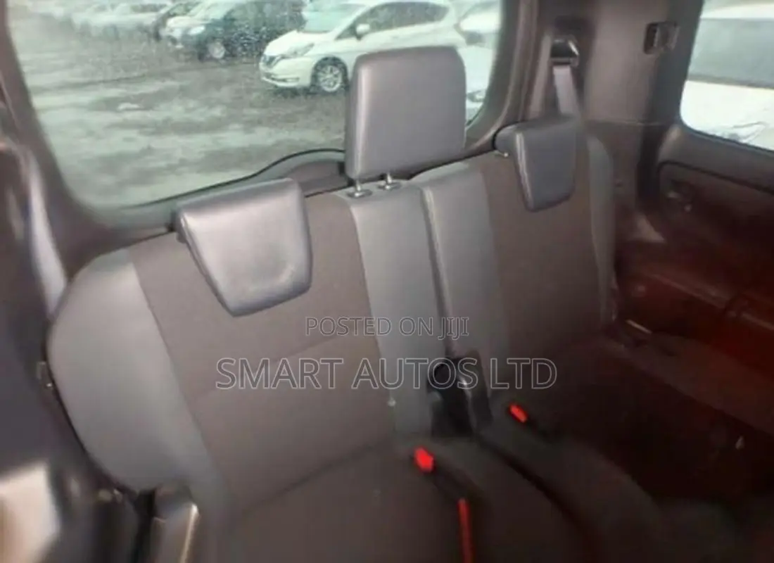 Toyota Noah 2.0 FWD (7 Seater) 2019 Off white
