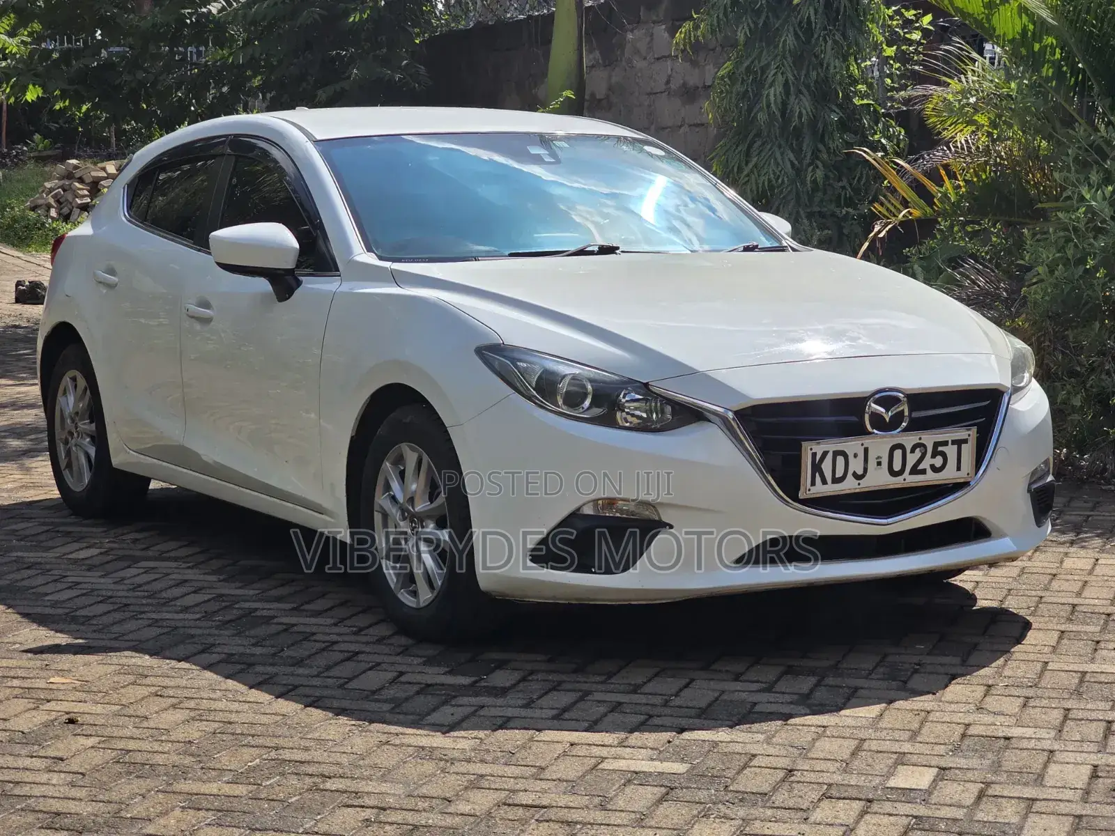 Mazda Axela 2015 White