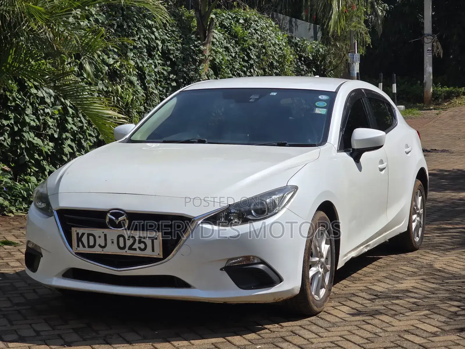 Mazda Axela 2015 White