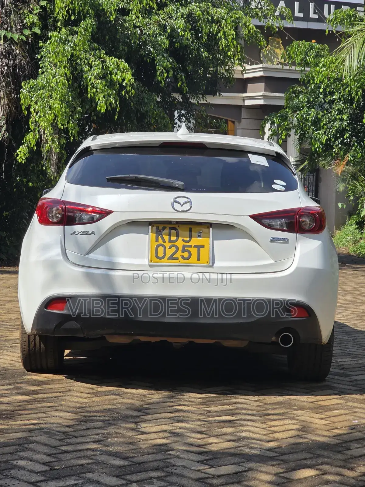 Mazda Axela 2015 White