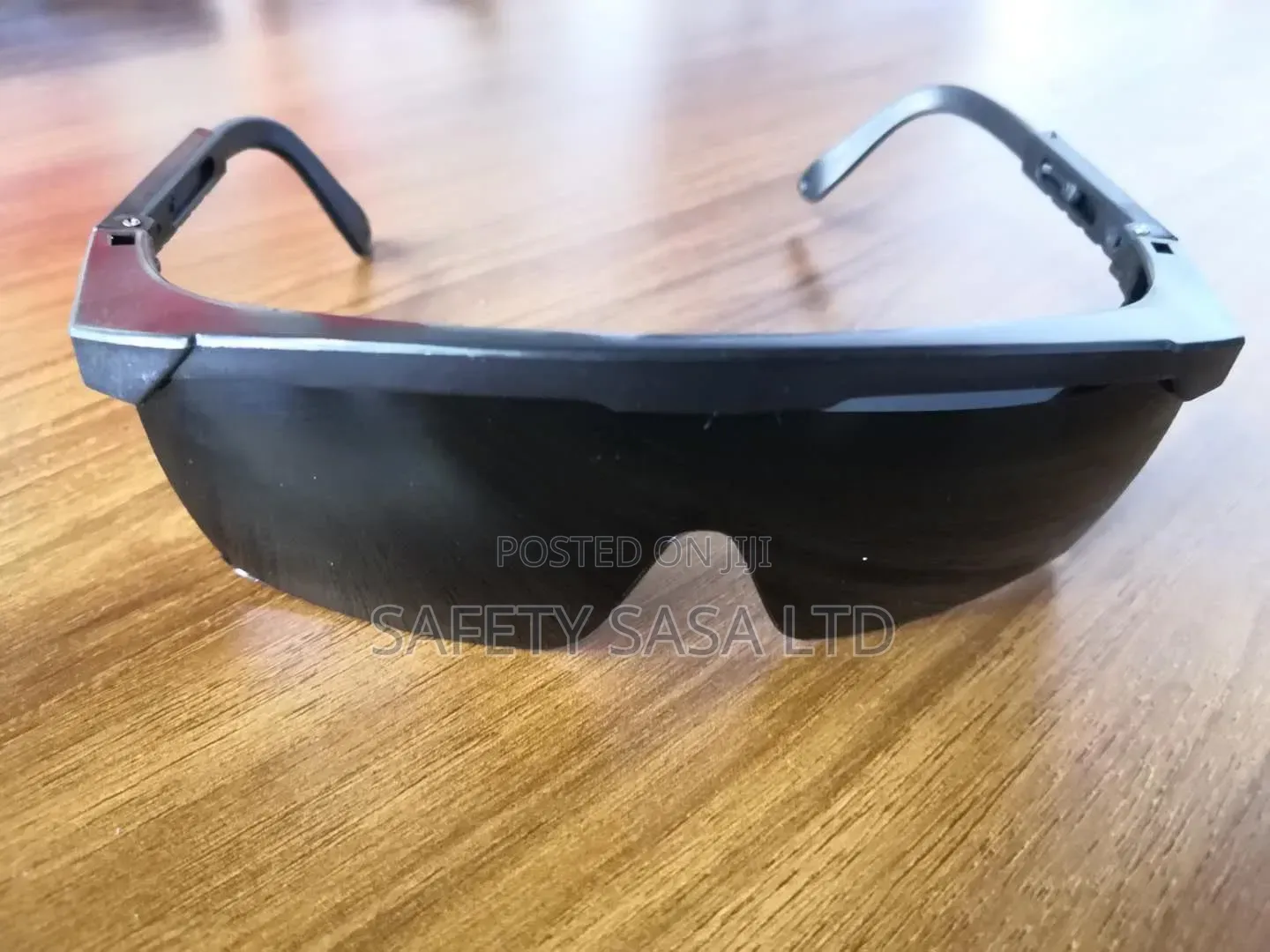 Dark Safety Lens