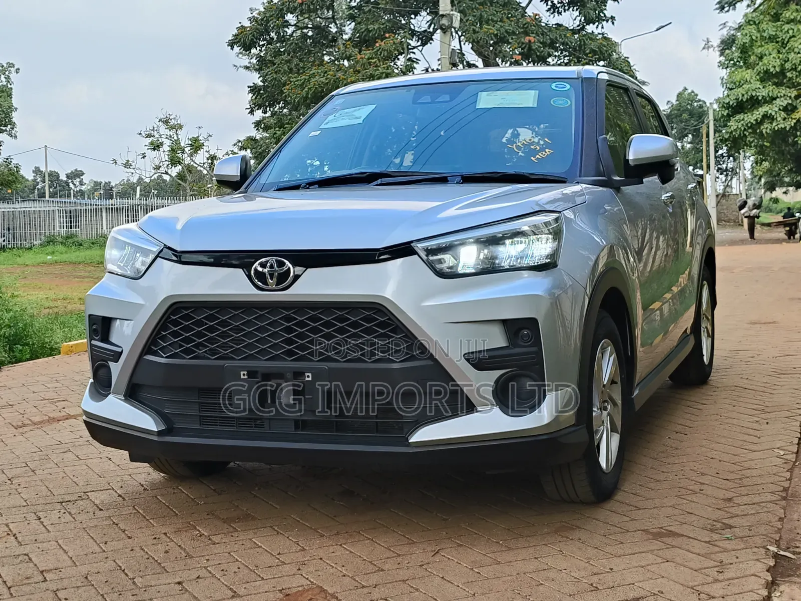 Toyota Raize 1.0 AWD 2019 Silver