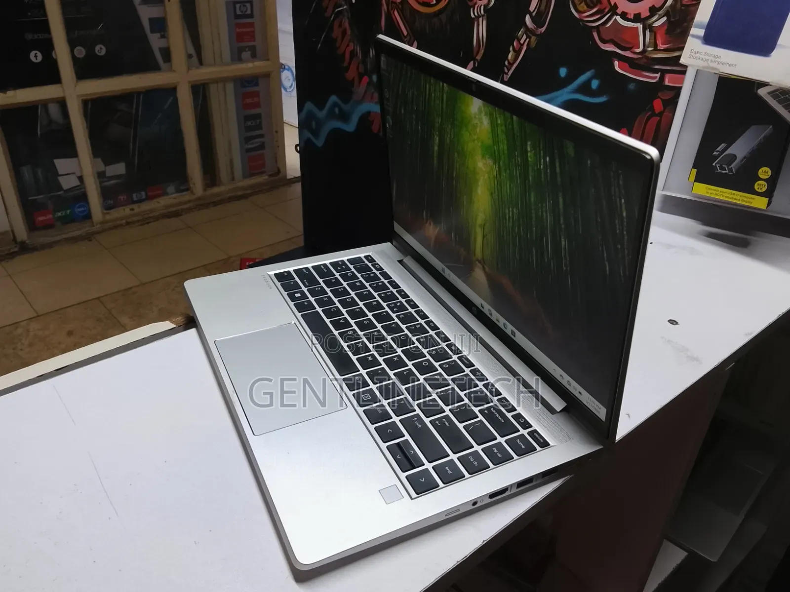 Laptop HP ProBook 440 G10 16GB Intel Core i7 SSD 512GB