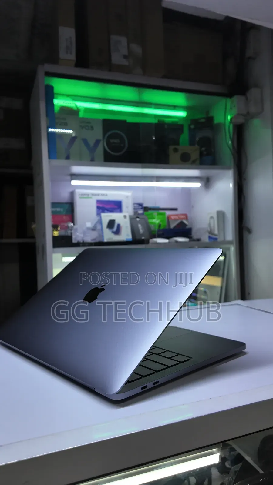 Laptop Apple MacBook Pro 2020 M1 8GB Apple M1 SSD 256GB