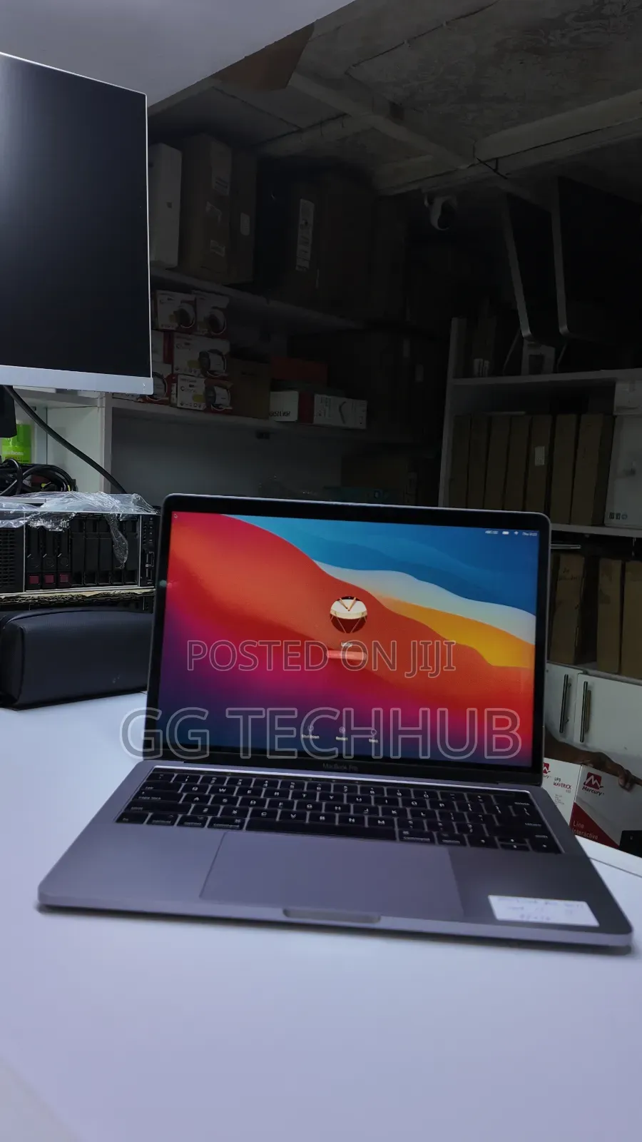 Laptop Apple MacBook Pro 2017 8GB Intel Core i5 SSD 256GB