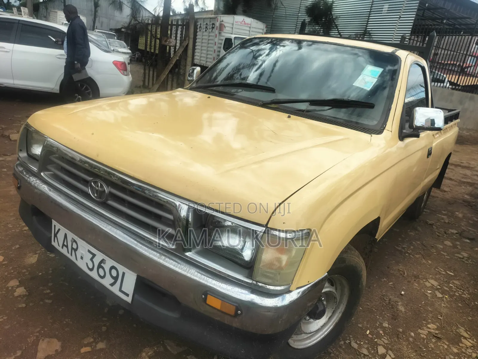 Toyota Hilux 2004 White