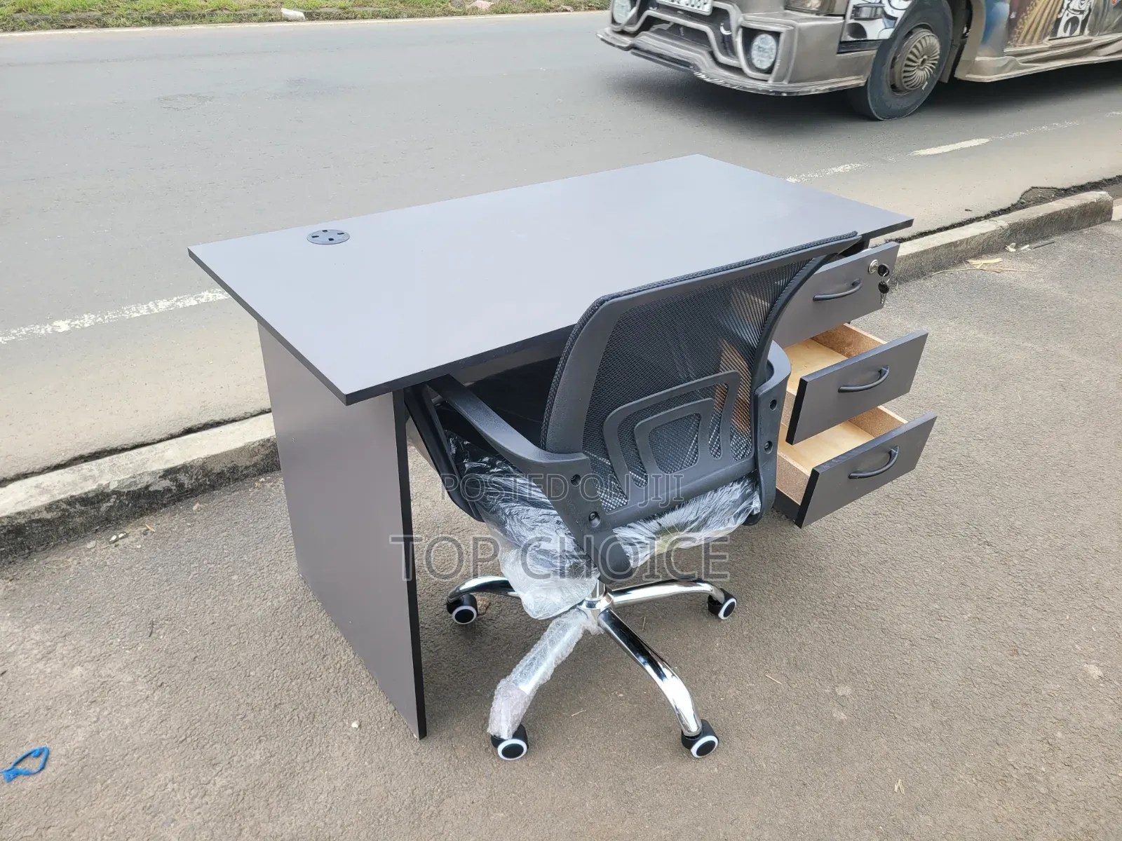 Study Table and Chairs