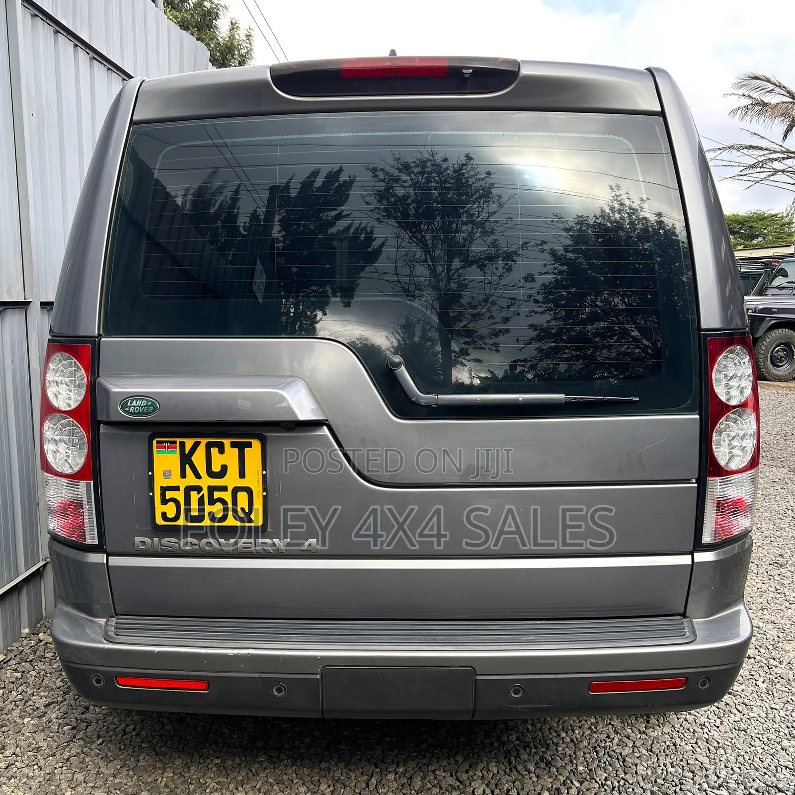 Land Rover Discovery 2011 Gray