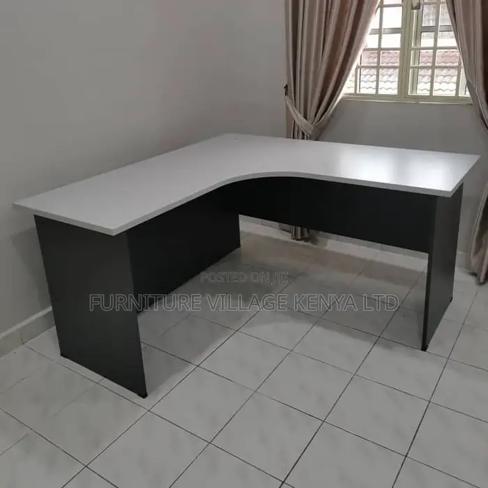 Curved Generic Home Study Room Desk-140cm