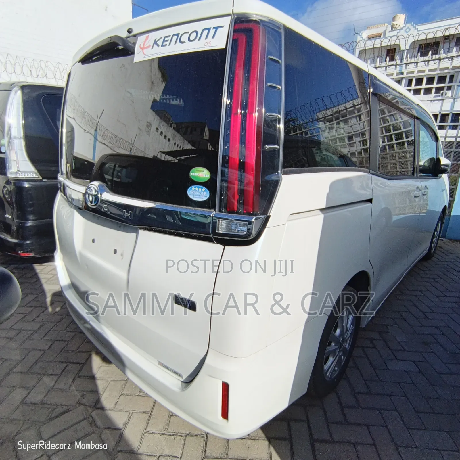 Toyota Noah 2020 White