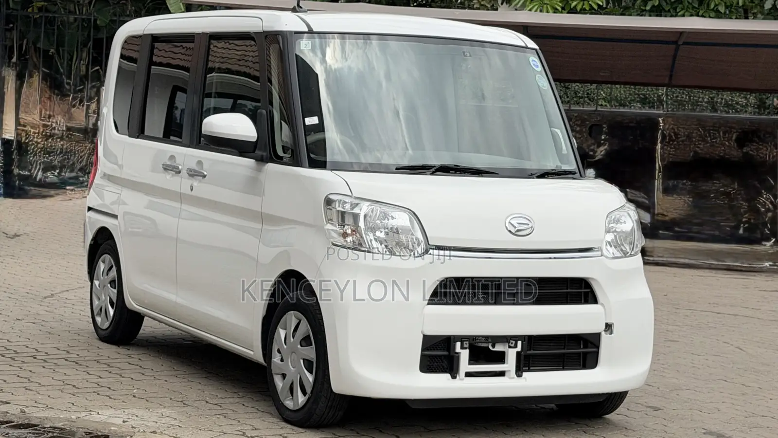 Daihatsu Tanto 660 AWD 2019 White