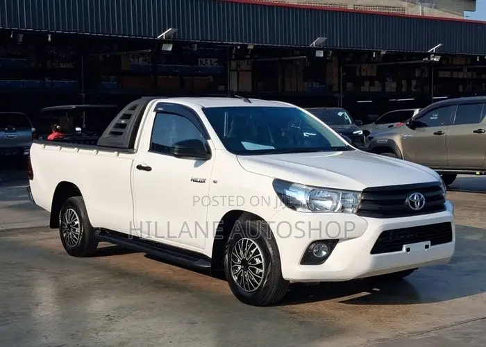 Toyota Hilux 2019 White